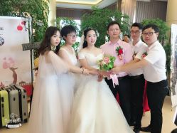 -雪莉美妆婚纱馆