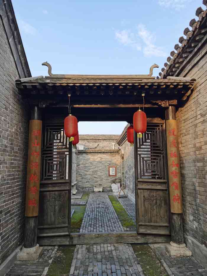 安家大院-"比起石家大院是小很多,不过所有展品都可以.