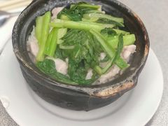 腊肠滑鸡煲仔饭-甜甜咖啡屋