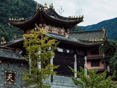 -冕宁灵山寺