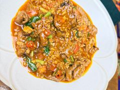 黑牛肝菌炒牛肉-云海肴·汽锅鸡·云南代表菜(天山百盛优客店)