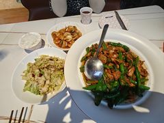 -阿瓦山寨·湘菜现炒·剁椒鱼头王(咸阳总店)