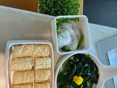 -左庭右院鲜牛肉火锅(浦江欢乐颂店)