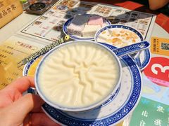 -广信牛奶甜品世家(台东店)