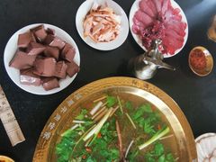 -周老三跷脚牛肉·全牛火锅(非遗传承店)