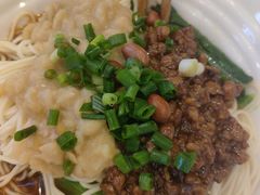 -犟一碗双椒鸡面(得意世界店)