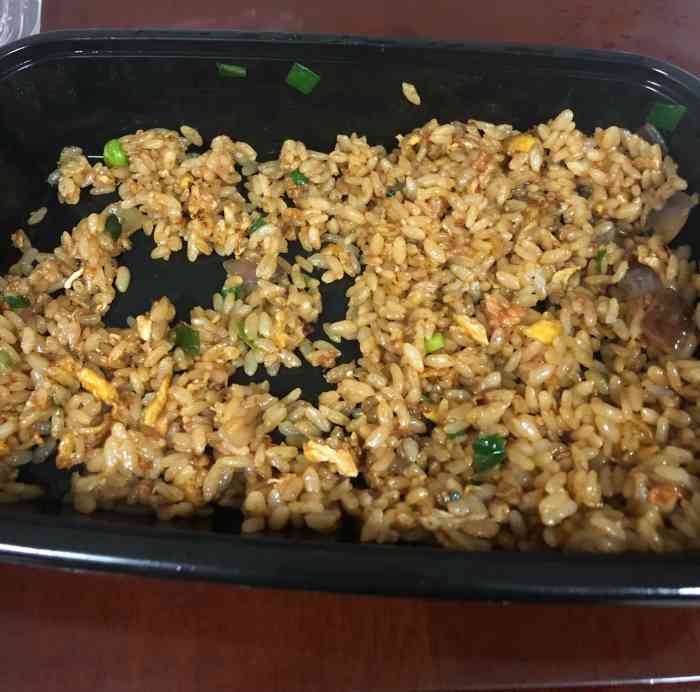 光头强秘制海鲜炒饭(万达店)-"必须给他家的炒饭满分,料很足,我吃的