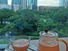 法式草莓奶茶-Dazzling Cafe 蜜糖吐司专卖店