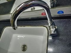 -宸玥酒店(成都西南财大地铁站店)