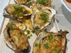 炭烤蒜蓉扇贝-蠔友汇·海鲜·生蚝烧烤(大东店)