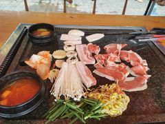 -小黑猪石板烤肉(皇冠花园店)