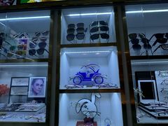 -臻美视爵眼镜·明月·依视路·蔡司折扣店(广渠门店)