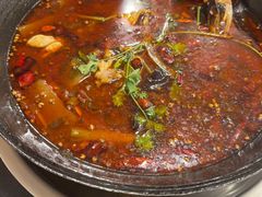 -鸿顺老铁锅美蛙鱼府(解放碑店)