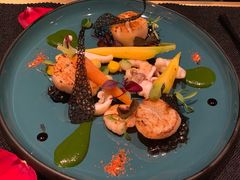 香煎扇贝配迷你混合海鲜-AZUL by FUEL蓝色·法式酒馆(琶醍店)