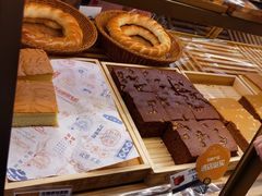 -昆明冠生园·蛋糕·面包(南强街店)