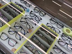 -明月眼镜(三坝店)