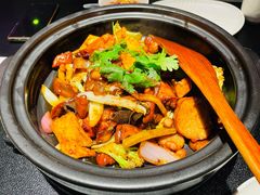 -辣尚瘾·烤鱼·新川菜(牡丹园直营店)