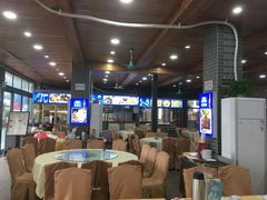 大堂-鹏城人家海鲜酒家·23年老字号(较场尾店)