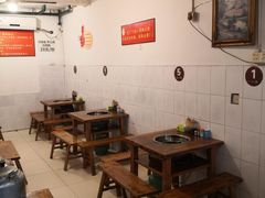 大堂-仔耳朵冷锅鱼蛙芋儿鸡(莲花东路店)