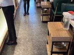 -三人行骨头王火锅(长寿店)