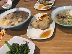 -小杨生煎(金山百联购物中心3楼店)