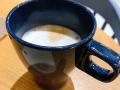 拿铁咖啡-HELLO 27 意面·沙拉·帕尼尼