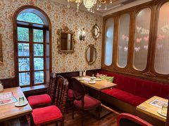 -秘密旅行Bonjour(黑金冠 江南西店)