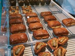 -VERIE BAKEHOUSE