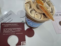 钻入云里-HUGS coffee(东区店)