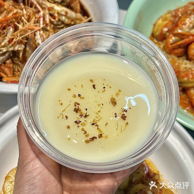 长沙靓虾二哥，不得不来的一家小龙虾馆     