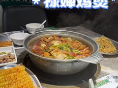 -禄婶鸡煲·打边炉