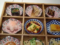 -阿瓦山寨·湘菜现炒·剁椒鱼头王(咸阳总店)
