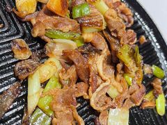 葱爆羊肉-怡情荟•海鲜青岛菜(五四广场旗舰店)