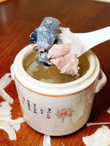 ：岚风司令汤馆 	 广东人的生活里怎么少得了汤呢