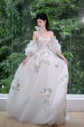 -Lady  Jane高端婚纱礼服馆