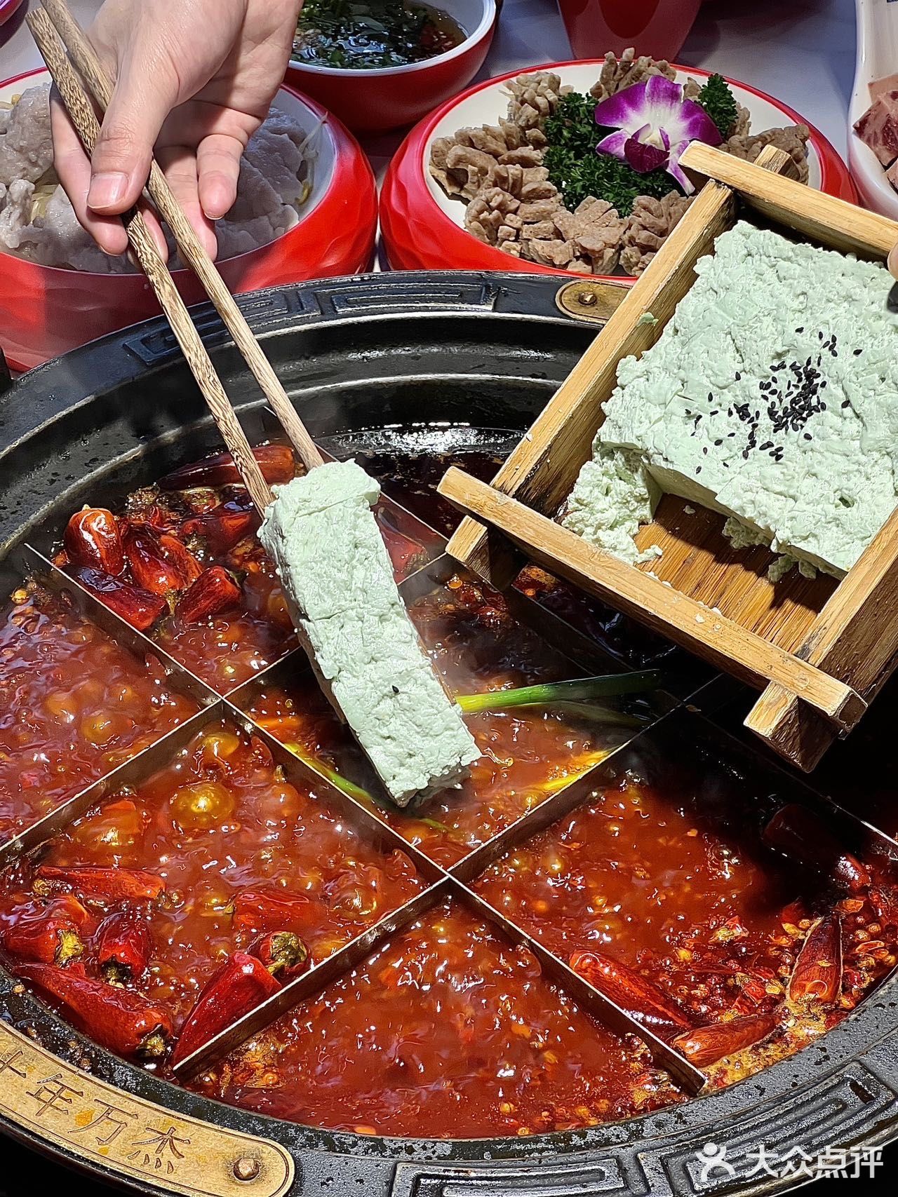 成都这家火锅越吃越喜欢!为了味道每次心甘情愿排队！