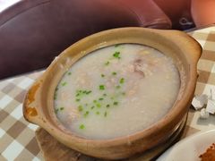 -新大咀港式茶餐厅(宝山万达店)