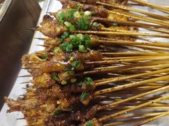 -范二妹独特烧烤夜宵城(宜宾总店)