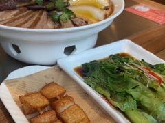 -潮界(LU·ONE凯德晶萃广场店)