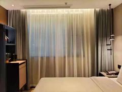 -舍居智能酒店(深圳宝安翻身地铁站店)