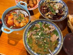 -爆炸头阿姨小四川正宗川味小吃(无任何分店)