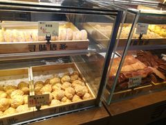 面包甜点陈列柜-寻味唐派·牛奶手撕面包(府前街店)