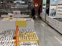 -J-Optical佳视明眼镜·蔡司视觉(青岛金茂览秀城店)