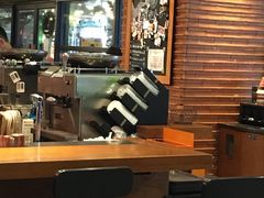 大堂-星巴克(上海虹桥新天地二店)