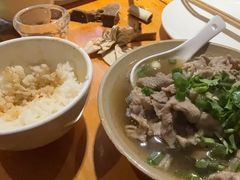 -大众跷脚牛肉馆·非遗传承单位(峨眉山店)