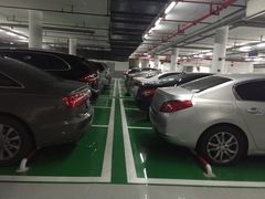 -人民广场-地下停车场