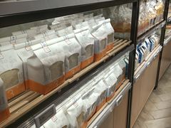 面包甜点陈列柜-盒马鲜生(曜一城店)