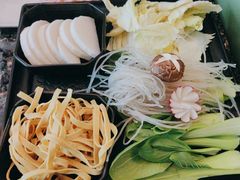 -一席地·本地鸡窝·杭帮鸡火锅(萧山银隆百货店)