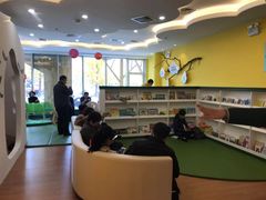 -乐融婴幼儿成长中心(四季青校区)