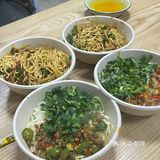 全场最佳南瓜汤，冰冰凉很解腻。0元玩转这座城